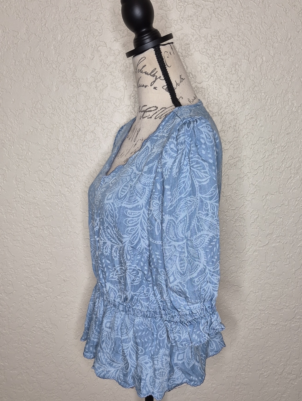 Democracy Floral Chambray Style Top Blue Size M - Picture 2 of 9